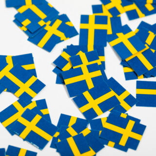 Konfetti Mini Papper Flaggor 150st Sverige