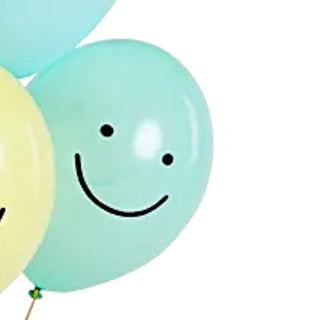 Smiling latex balloon with helium 30cm