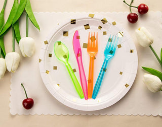 Colorful plastic knives