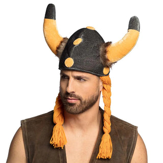 viking hatt med oranga flätor