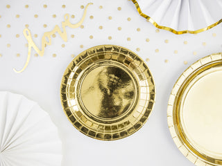 Papperstallrikar Metallic 23cm – Runda lyxiga engångstallrikar